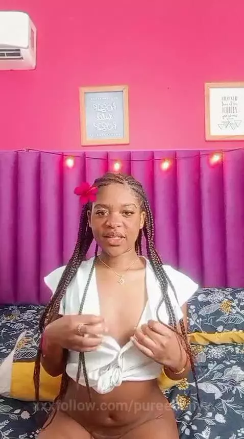 Let yourself be carried away by the rhythm of the music and ... by pureebonyy