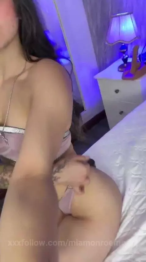 My body is trembling for your touch by miamonroemodel