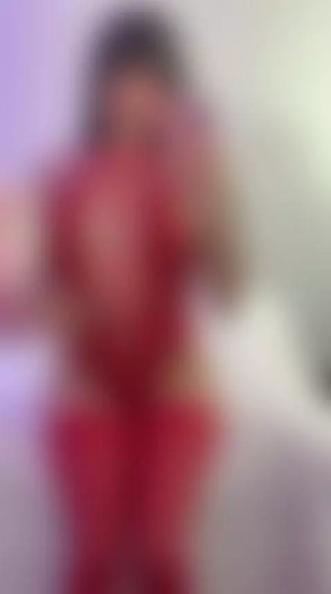 Sweet on the lips, wicked in the frame. by miamonroemodel