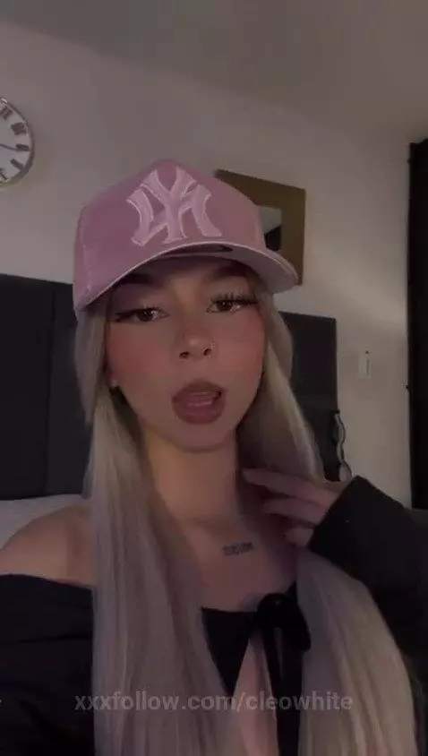 Hot woman by cleowhite