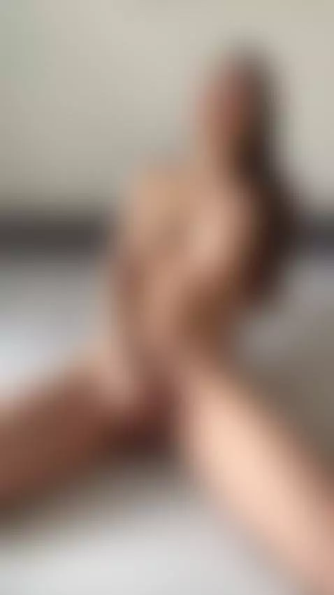 My pussy is so delicious... I'd eat myself. Want to try? Wai... by ambersnake