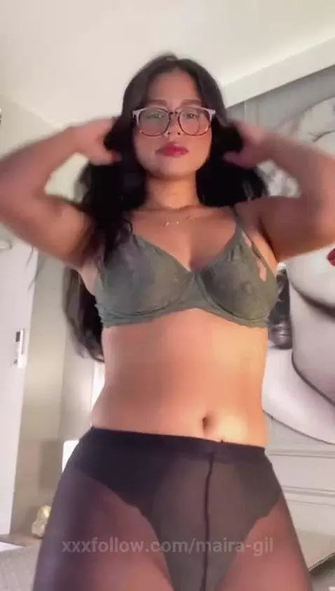 😏 I'm your studious girl... but I behave badly with you 🙈 by maira-gil