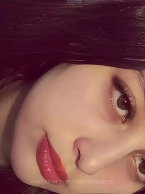 Come love my live, I'm live I want to meet you by sabrinasaturn