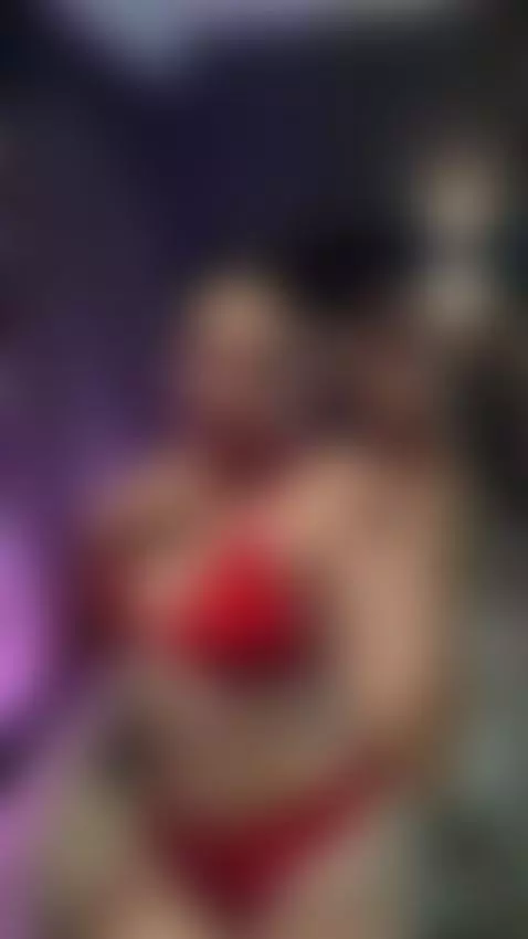 SHOW IS ON - https://es.chaturbate.com/b/karlie_small/ by chriisty-turlington