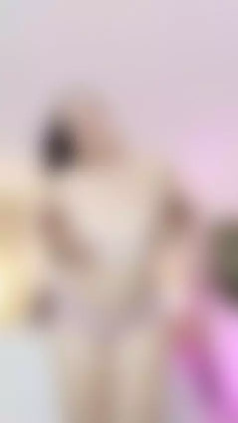 SHOW LIVE - https://es.chaturbate.com/b/karlie_small/ by chriisty-turlington