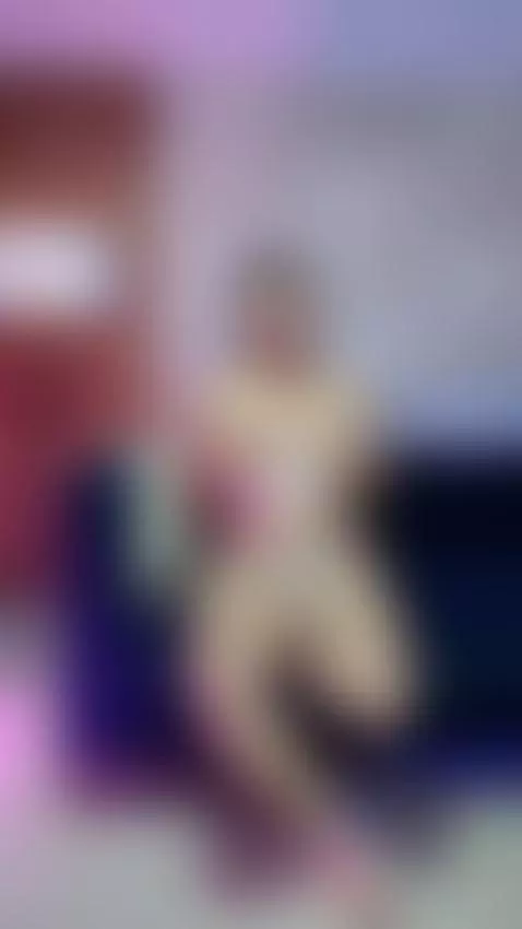 show live- https://chaturbate.com/b/karlie_small/ by chriisty-turlington