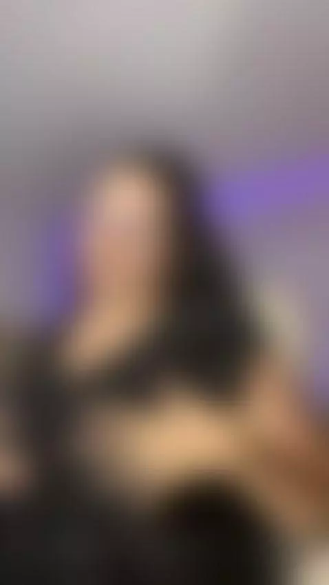 show live - https://chaturbate.com/b/karlie_small/ by chriisty-turlington