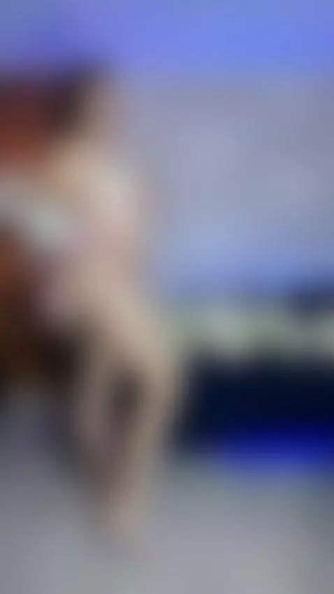 show live -  https://chaturbate.com/b/karlie_small/ by chriisty-turlington