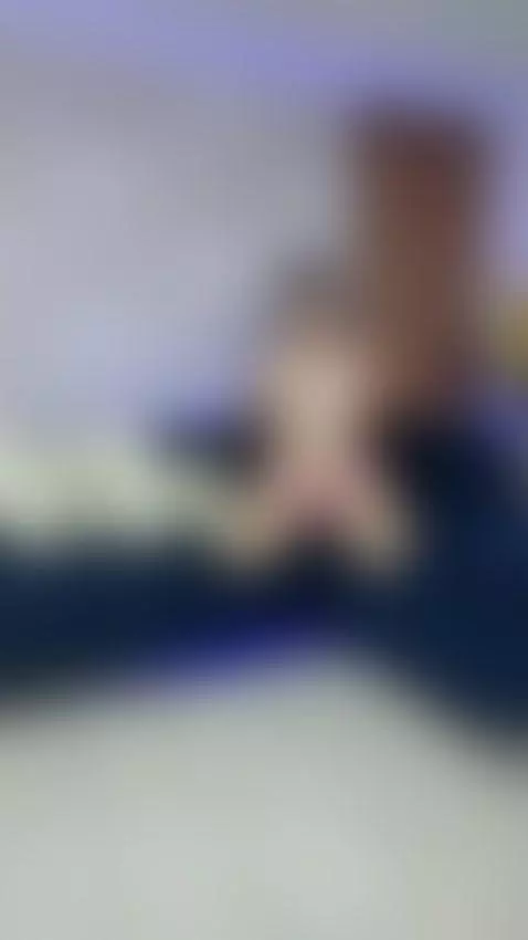 show live - https://chaturbate.com/b/karlie_small/ by chriisty-turlington