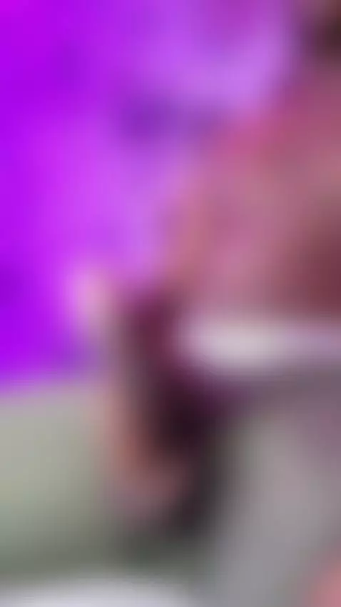 Te estoy esperando con mi polla caliente  🍆🍆🍆..!" by fadedgist