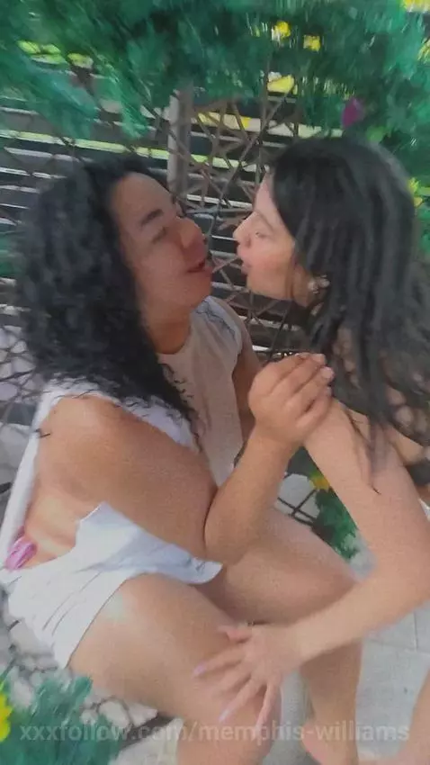 ups ... by memphis-williams