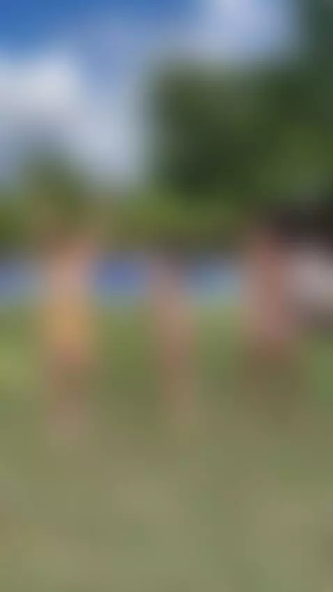 play in teh pool... by memphis-williams