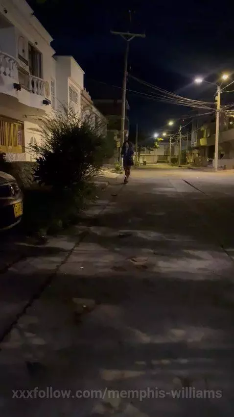 A walk with my big tits outside🔥upss... by memphis-williams