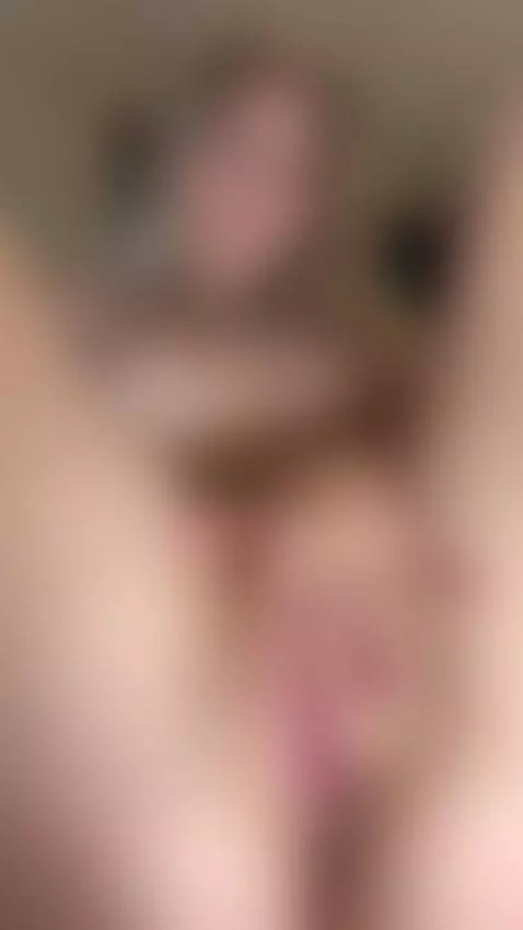 I can feel how hard you're staring by lit1lekitty