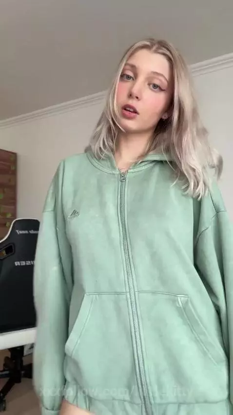 Home doll who always waits you from work to please you by lit1lekitty