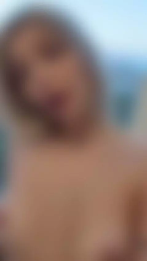 I'll be the slut that will take care of your needs by lit1lekitty