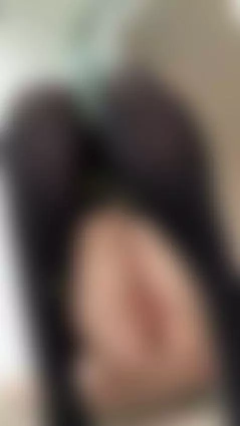 Teen slut, down to fuck me raw by lit1lekitty