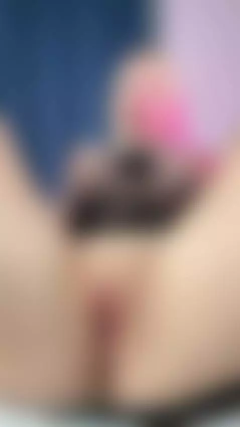 Anybody care to cum and join me naked by lit1lekitty