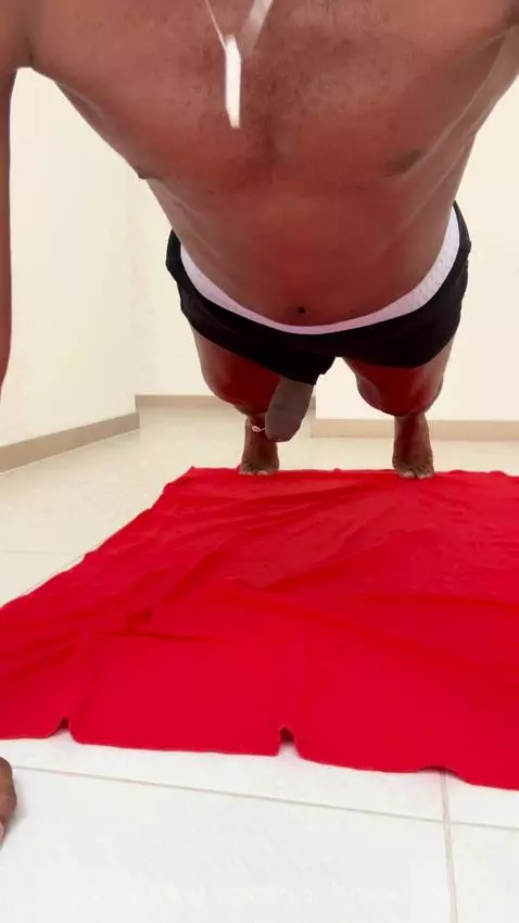 Each movement is for you ...Do you want to see more closely? by jonhjaguarr