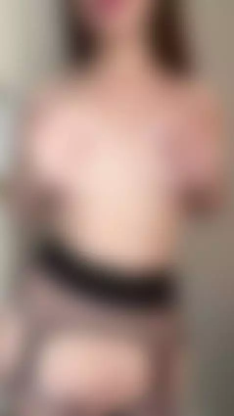 Bold beauty: dark charisma 🌅
Confident curves, magnetic pres... by milagrace8