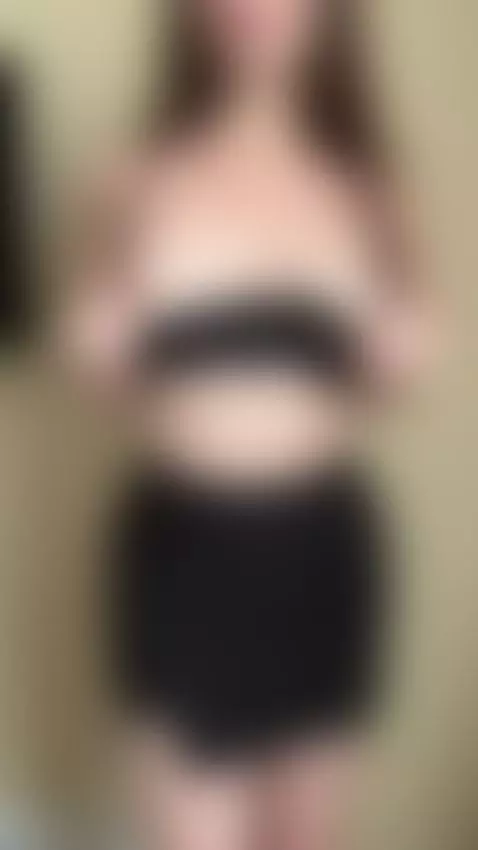 Dark temptation: slim & stacked 👑 Sexy curves with a fiery s... by milagrace8