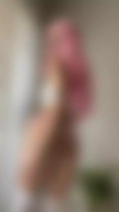 You won’t forget this view anytime soon 🍑 by karishax