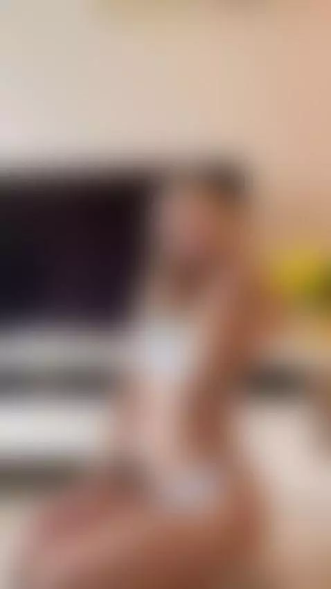 Tonight feels too good to keep all to myself 💖💋 by karishax