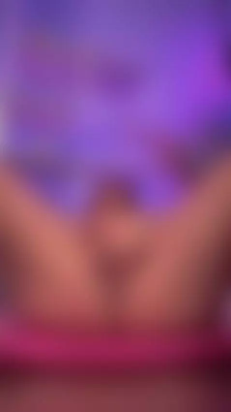 Come closer to my camera, I want you here. by kathiaasaenz