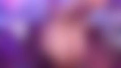 Sexy oil in my body  ✨ by kathiaasaenz