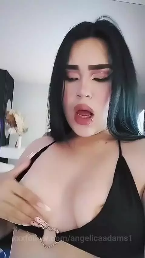 I'm already online, my body is ready and my desire on! Do yo... by angelicaadams1