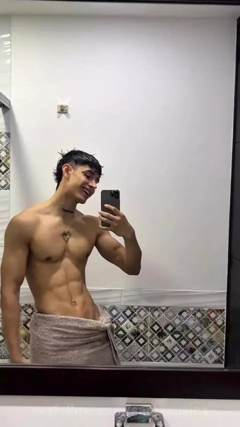 Ya me bañé y estoy listo para acostarme a dormir 😴 hasta mañ... by saosmusica