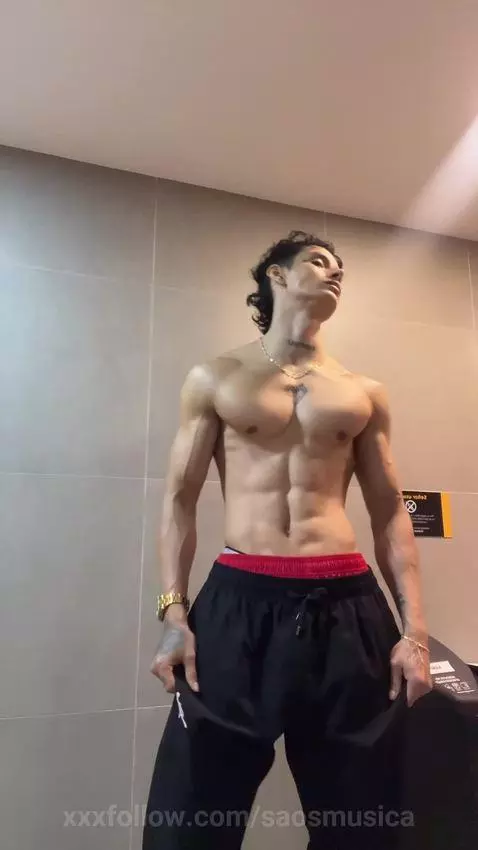 Not everyone can handle this view 👀🍑 by saosmusica