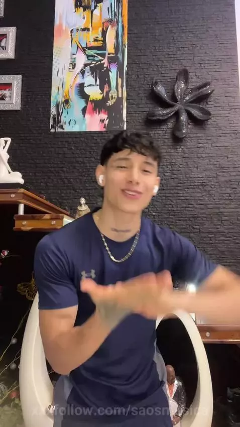 I don’t just look strong… I make you feel weak in the best w... by saosmusica