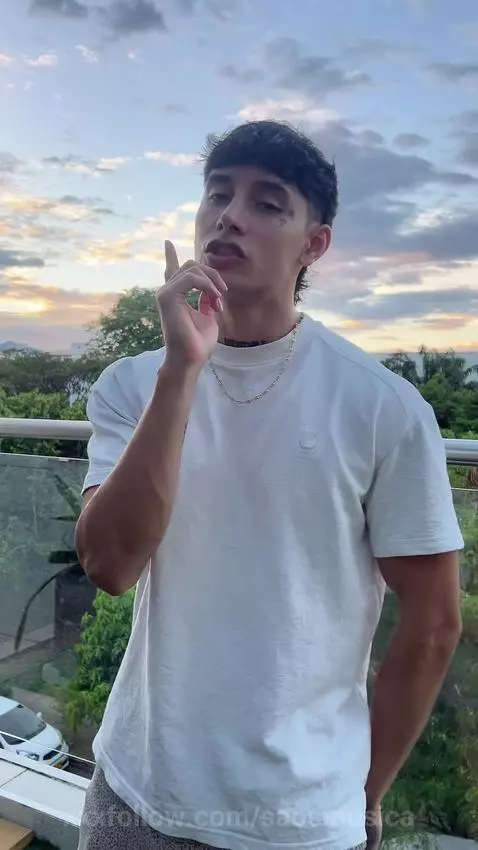 Careful… once you see me like this, there’s no going back 😏🔥 by saosmusica