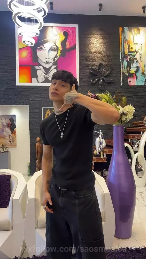 Teasing here is fun… but the real game is played off camera ... by saosmusica