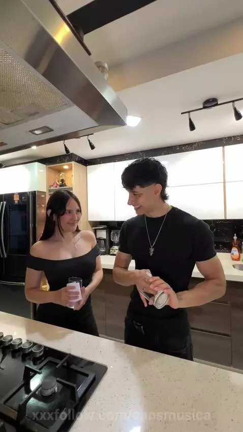 Heat in the eyes, sin in the smile. Come closer, it’s danger... by saosmusica