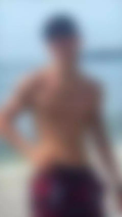 I play it cool here… the real heat’s somewhere else. 🔥 by saosmusica