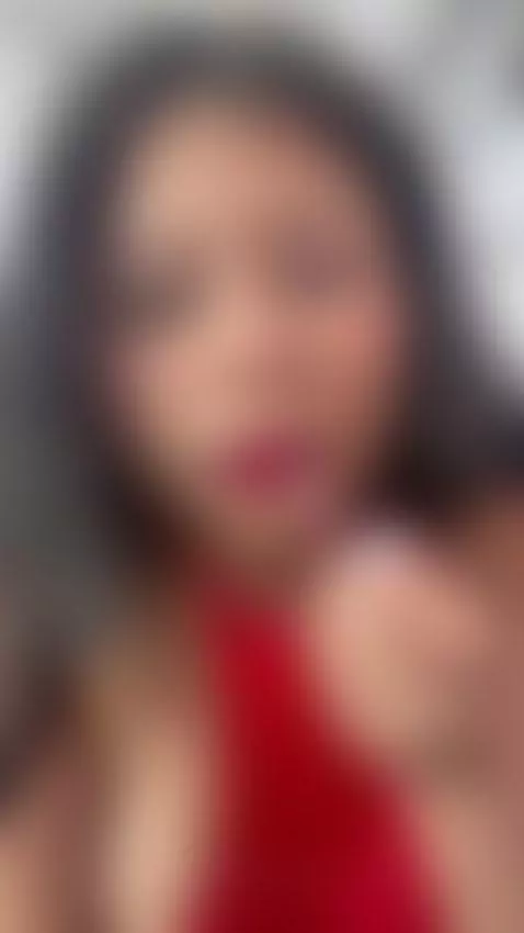 Admire my delicious lips and imagine them on your cock😈💋 by ariamoonn