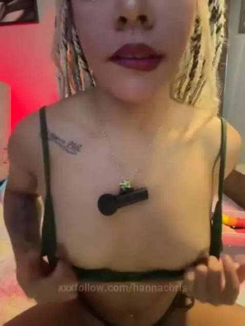 sexy girl by hannachris