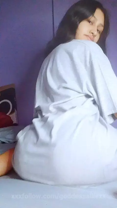 That thing back there? Yeah... you know it's big 😏 by goddessalliexx