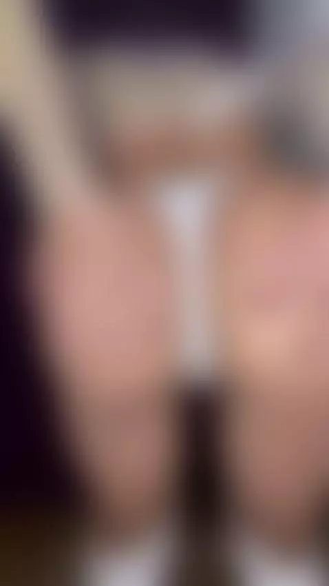 The moment I moan, you lose control by mariapia