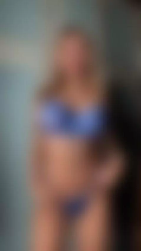 My kind of pretty isn’t safe 💋💫 by sunnybunnyy