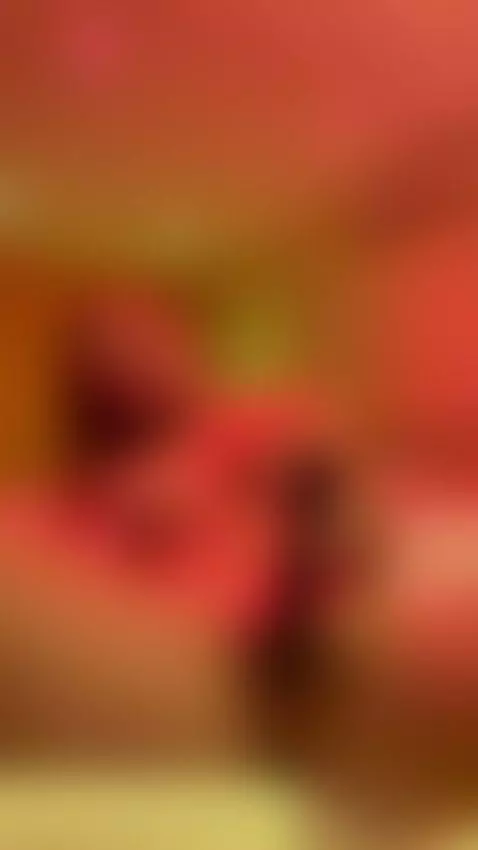 I look innocent… until I start moving 💋💦 by sunnybunnyy