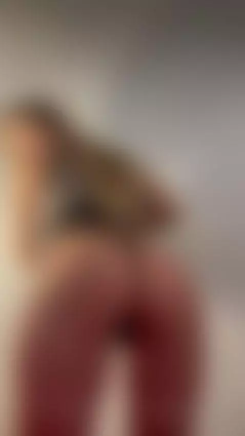 My silhouette melts into soft gold 💦💫 by sunnybunnyy