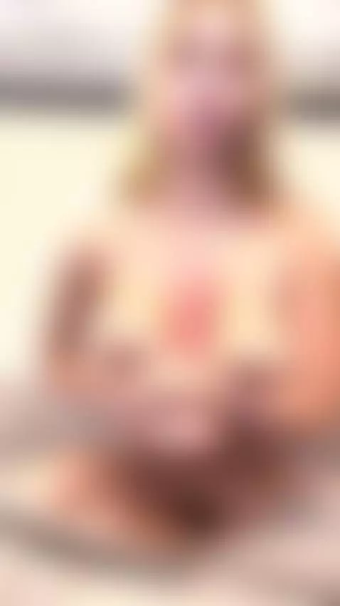 Shadows fold beneath my movements 😈💧 by sunnybunnyy