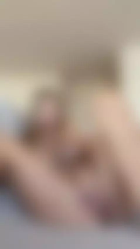 My body sways in golden rhythm 😏🔥 by sunnybunnyy