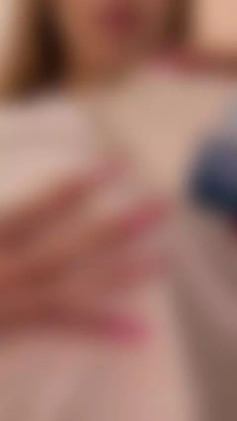 The light curves down my stomach 😈💧 by sunnybunnyy