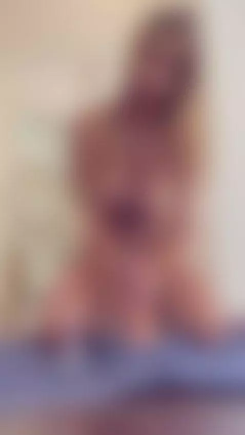 Shadows fold beneath my movements 😈💧 by sunnybunnyy