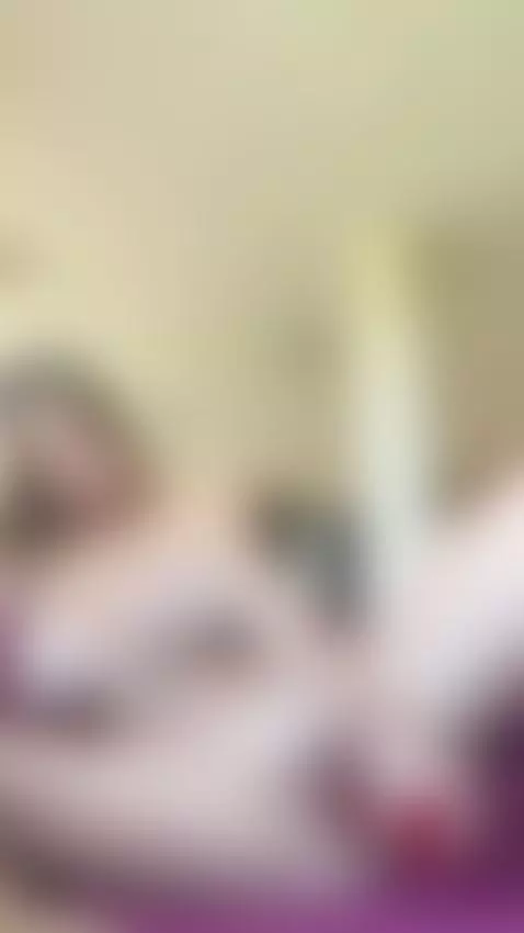 I let the moment climb my skin slowly 😈💧 by sunnybunnyy