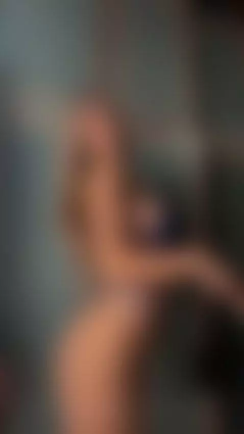 I move like heat wrapped in skin 💦🩶 by sunnybunnyy